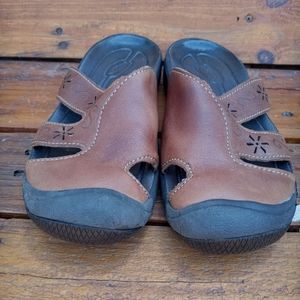 Keen Brown leather slide sandals Size 7